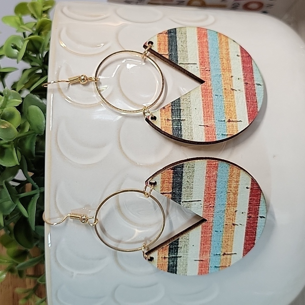 🔥LAST PAIR🔥 DISTRESSED BEACH RETRO STRIPE DROP EARRINGS - Picture 5 of 7